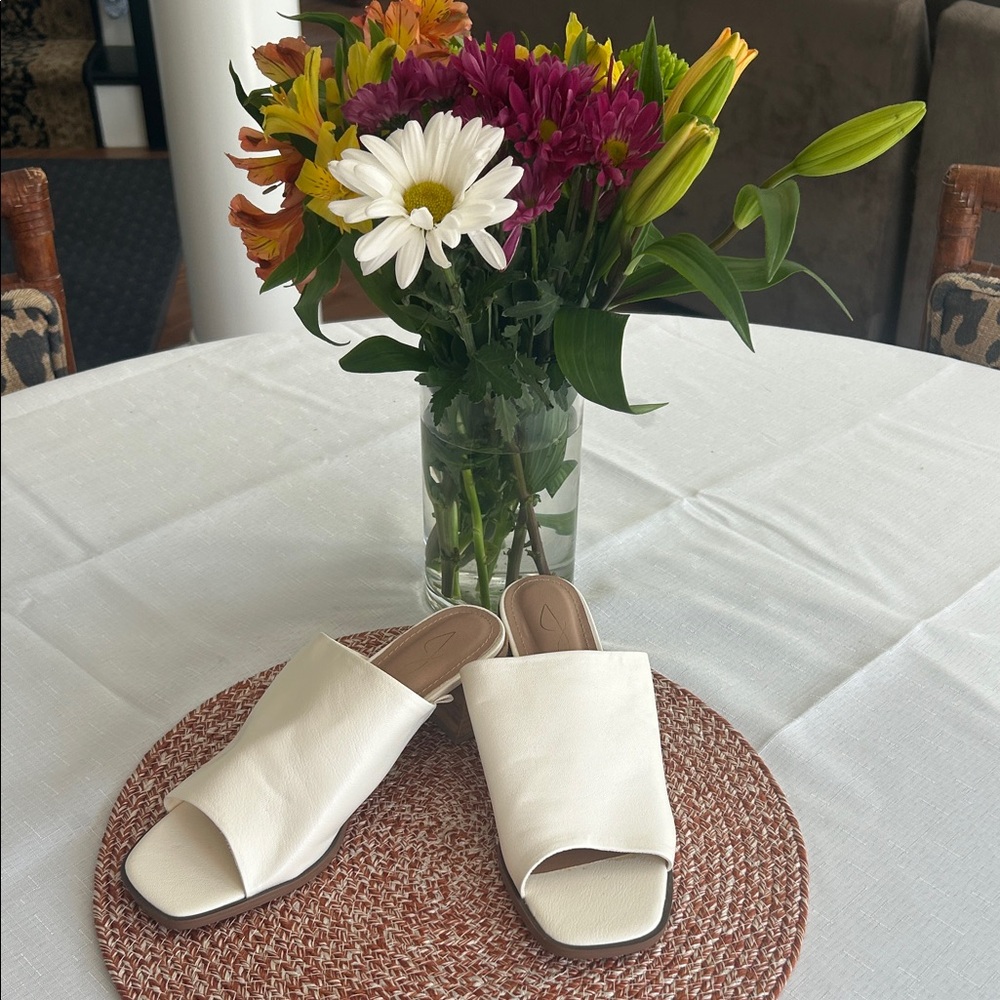 Elegant White Women's Slide Sandals